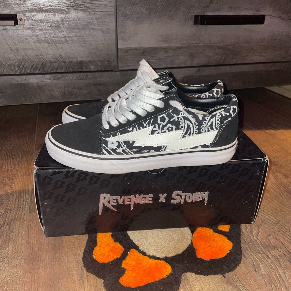 Revenge storm black bandanna